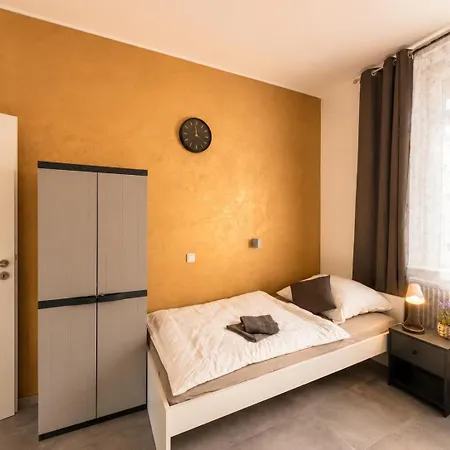 Monteurs- Und Ferienwohnung In Gelsenkirchen - Wlan, Parkplaetze, Waschmaschine